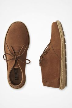 Minimalist style, with exceptional quality. Hand-finished nubuck uppers with soft, breathable fabric lining and removable foam footbeds. Desert Boots Women, Soft Woman, Soft Boots, Desert Boots, Boots Women, Coldwater Creek, Minimalist Style, Minimalist Fashion, Leather Boots