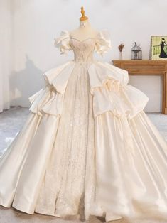 Puff Sleeve Wedding Dress, Gaun Abad Pertengahan, Long Bridal Gown, Womens Wedding Dresses, Dresses Simple, Princess Ball Gowns, Dresses Mermaid, Dream Wedding Ideas Dresses, Sleeve Wedding Dress