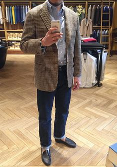 Blazer With Jeans Men, Dark Denim Jeans Outfit, Sports Coat And Jeans, Preppy Fall Fashion, Linen Sport Coat, Blazer Outfits Men, Sport Jacket Men, Checkered Blazer, Suede Chukkas