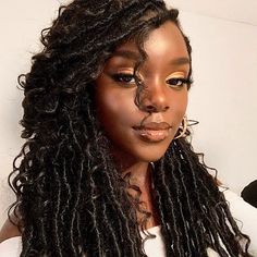 Beauty Identity, Faux Locs Goddess, Curly Faux Locs, Faux Locs Hairstyles, Divine Beauty, Pelo Afro, Girls Hairstyles Braids, American Woman