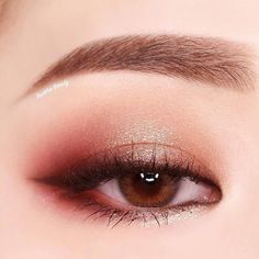 Makeup Ulzzang, Make Up Designs, Mekap Mata, Red Eye Makeup, Ulzzang Makeup, Make Up Videos