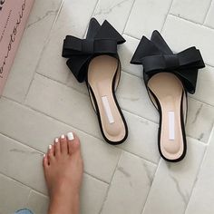 2019 spring and summer women's shoes Korean silk satin Pointed bow tie slippers Baotou flat heel sets semi slippers Hermes Sandals, Sport Slippers, Flat Slippers, Summer Heels, Pointed Flats, Fashion Slippers, Slides Women, Mary Jane Heels, Pointed Toe Flats