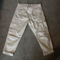 Cargo Pants In Off-White Color Nwt Never Worn Brand New Condition. Non-Smoking, No Pets. White Cargo Pants, Zara Man, Zara Pants, Off White Color, Cargo Pants, Mens Pants, Zara, Man Shop, Brand New