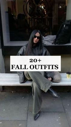 This winter season is all about layering, cozy textures, and rich, earthy tones. Here are 50 trendy winter outfit ideas to help you stay stylish and comfortable throughout the fall. #winteroutfit #falloutfit #oldmoneyaesthetic #oldmoneystyle #oldmoneywinteroutfit #winterfashion #fashiontrend Fall California, Clothing Basics, Australian Winter Fashion, Australian Winter, Ireland Fashion, Skirt Outfits Fall, California Outfits, Preppy Sweater