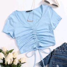 Super Cute Shein Light Blue Sinched Crop Top. Perfect For Spring. *Never Worn* Adrette Outfits, Shein Outfits, Trendy Outfits For Teens, Trendy Summer Outfits, Cute Simple Outfits