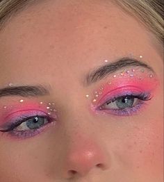 Editorial Make-up, Indie Makeup, Cool Makeup Looks, Creative Eye Makeup, Creative Makeup Looks, Pink Eyeshadow