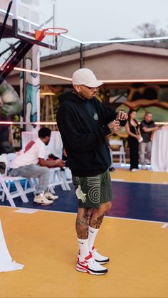 Chris Brown Style Outfits, Black Men Casual Style, Men Streetwear Fashion