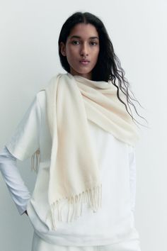 Scarf in woven fabric with fringe at short sides. Fall Fringe Scarves, Cream Scarf, Woven Scarf, Woven Scarves, M Beauty, Fashion Company, Woven Fabric, Personal Style, H&m