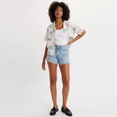 80s Mom Women's Shorts - Light Wash | Levi's® US 80s Mom, Fashion Decades, Light Wash Levis, Stop Talking, Mom Shorts, The Fashion, Women's Shorts, Levi's, Vintage Inspired