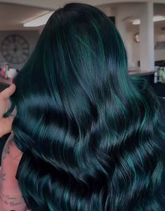 Green Hair Color Ideas, Dark Teal Hair, Black And Green Hair, Teal Hair Color, Green Hair Color, Witchy Hair, Emerald Green Hair, Dark Green Hair, Blue Green Hair