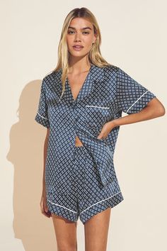 Inez Washable Silk Printed Short PJ Set Chic Short Sleeve Sleepwear For Loungewear, Elegant Short Sleeve Loungewear Sets, Elegant Daywear Sets With Relaxed Fit, Elegant Relaxed Fit Daywear Sets, Elegant Relaxed Fit Tops For Pajama Party, Classic Relaxed Fit Sets For Home, Classic Relaxed Fit Home Sets, Elegant Short Sleeve Relaxed Fit Sleepwear, Washing Clothes By Hand