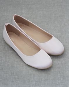 Classic satin round toe flats brings comfortable simplicity and elegance to ceremony and reception.DETAILS:COLORS AVAILABLE: Black, Burgundy, Champagne, Dusty Pink, Hunter Green, Ivory, Light Blue, Navy, and WhiteUPPER: Synthetic upper and liningMATERIALS: Manmade outsole STYLE NAME: CASSIE Round Toe Ballet Flats, Grad Shoes Flats, Narnia Clothes, Bridesmaid Shoes Flat, Elegant Shoes Flat, Shoes For Brides, Black Blush, Elegant Flats, Reception Details