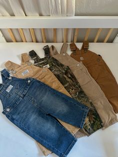 #overalls #babyootd #babyfashion #falloutfitideas #fallfashiontrends #babyboy Baby Clothes Country, Baby Boy Swag, Vintage Kids Clothes, Baby Ootd, Boy Fits, Baby Fits, Fall Essentials