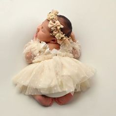 Born Baby Photos, Baby Dress Wedding, 2 Month Old Baby, Newborn Costume, Mother Baby Photography, Baby Photo Shoot, Maternity Photography Poses Pregnancy Pics, Kids Dress Collection