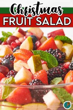 A vibrant bowl of Christmas fruit salad featuring mixed berries, apples, pears, and mint leaves for a festive touch. Festive Fruit Salad, Fruit Salad With Honey, Christmas Fruit Salad, Fresh Fruit Desserts, Healthy Holiday Treats, Healthy Fruit Salad, Canned Juice, Family Snacks, Quick Easy Desserts