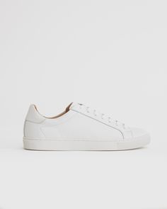 Quince  | Quince | Women's Everyday Sneaker in White, Size 5, Leather White Sneakers With Dress, Best White Sneakers, White Sneakers Outfit, White Leather Shoes, White Leather Sneakers, White Sneakers Women, Sneakers Outfit, Classic Sneakers, White Sneakers