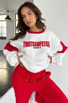 Introducing the Series 9 Crewneck, the stylish way to make a statement in comfort! Featuring contrasting colours, an exclusive 'ThatsSoFetch' logo, an oversized fit and fleecy soft material, this is one crewneck that'll never go out of fashion. Plus, pair her with the matching sweatpants for a rockin' combo that'll have 'em all talking! FABRICATION: 60% Cotton / 40% Polyester SIZING: Ashley's height is 165cm/5'4 and wears a size AU 6 / US 2. Crop Outerwear, Orange Swimwear, Peace Life, Red Joggers, Green Swimwear, Summer Formal Dresses, Red Swimwear, Lounge Sweater, So Fetch