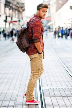 40 Ways to Style Your Guy (Mens Outfits) Men Khaki Pants Outfit, Khaki Pants Outfit, Mens Backpack Fashion, Street Style Vintage, Khaki Pants Men, Teen Outfits, Mens Fashion Fall, Outfit Jeans, His Style