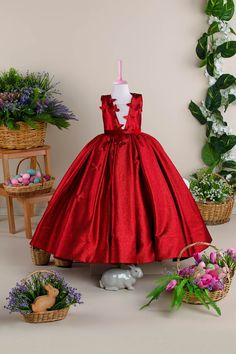 Sleeveless Evening Dress For Christmas, Red Butterfly Dress, Red Wedding Dress For Kids, Sleeveless Christmas Dress With Bow, Luxury Red Brocade Dresses, Elegant Butterfly-shaped Party Dress, Kids Brocade Dress, Redmade Gown For Children, Red Sleeveless Dress With Bow