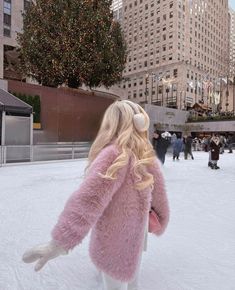 Nyc Ice Skating, Cold Night Out Outfit, Winter Outfits Date, Winter Outfits Date Night, Nyc Winter Outfits Cold Weather, Winter Outfits New York, Date Night Fall Outfits, Cute Casual Outfits For Fall, Nyc Outfits Winter