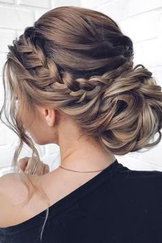 Antique Wedding Hairstyles, Cute Maid Of Honor Hairstyles, Wedding Updo With Braid And Curls, Homecoming Hairstyles Low Bun, Prom Hairstyles Halter Dress, Jewelry For Special Occasions, Prom Hairstyles Updos Buns, Maid Of Honor Hairstyles Half Up Half Down, Boho Hair Brunette