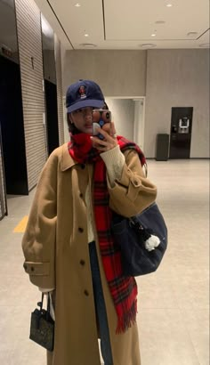 Degree Outfit, Woolen Coat Woman, Trendy Date Night Outfit, Long Coats, Coats Women, Cold Weather Outfits, 2023 Autumn, Woolen Coat, Winter Outfit Ideas