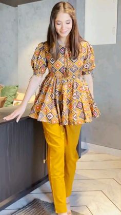 Simple Frock Design, Simple Frocks, Latest Dress Design, Simple Kurti Designs, Kurti Designs Latest, Stylish Short Dresses