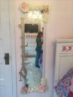 Personalized mirror for Jillian ❤️ Rustic Princess Room, Diy Disney Princess Room Decor, Diy Princess Mirror, Simple Princess Room Ideas, Unicorn Bedroom Decor Girl Rooms, Girl Room Decor Ideas For Kids, Girls Room Ideas Diy, Kids Bedroom Door Ideas, Boho Princess Room