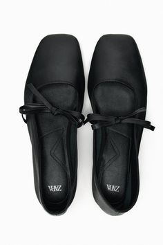 Black Ballet Flats Outfit, Ballet Flats Outfit, Black Ballet, Funky Shoes, Black Ballet Flats, Leather Ballet Flats, Pretty Shoes