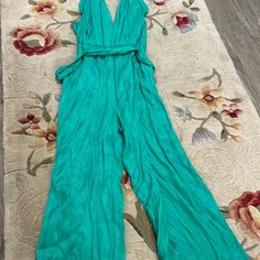 Good Condition Brand New Zara Jumpsuits And Rompers For Spring Night Out, Chic Green Strapless Jumpsuit, Zara Jumpsuits And Rompers For Night Out In Summer, Chic Green Strapless Jumpsuit For Summer, Elegant Strapless Summer Jumpsuit By Zara, Zara Sleeveless Jumpsuits For Date Night, Zara Strapless Jumpsuit For Summer Night Out, Zara Strapless Jumpsuit For Summer Party, Zara Green V-neck Jumpsuits And Rompers