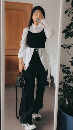 Corset Top Outfit Winter, Normcore Aesthetic Outfit, Lazy Day Outfits For School, Outfits For Warm Weather, Skin Clear, Casual Preppy Outfits, Image Skincare