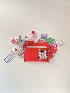 Anik Anik, Keychains Ideas, Crafts Aesthetic, Sticker Deco, Kpop Deco, Kpop Phone Cases, Aesthetic Painting