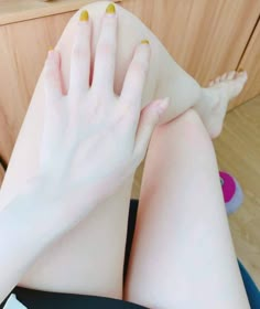 Clear Pale Skin Aesthetic, Pale Clear Skin Aesthetic, White Skin Subliminal Results, Pale Skin Manifestation, Glow Skin Aesthetic, White Legs Skin, Clear Pale Skin, Pale Skin Subliminal, How To Get Pale White Skin