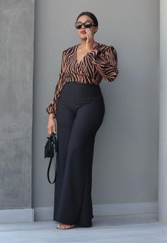 Office Dress Ideas For Women, How To Style Official Pants, How To Style Office Pants Casually, Plus Size Outfits For The Office, Women Official Wear, Styling Official Pants, How To Wear Formal Pants For Women, 30 To 40 Year Old Fashion, Wide Legged Dress Pants