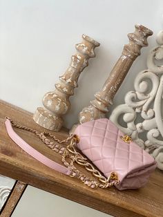 Description CC Classic Diamond Flap Bag Light Pink For Women, Women’s Bags 9.1in/23cm Rep 1:1 Size: 15.5 × 23 × 10 cm/6.1 × 9.1 × 3.9 inches (height x Length x width) Branch plating embellished with hardware bracelet, three-layer inner compartment, the hand feels like a stand out, interpreting the eternal elegance. Includes box, dust bag. This product is of the best quality. Chanel Maxi, Stylish Handbags, Bag Light, Three Layer, Evening Clutch Bag, Tote Backpack, Flap Bag, Hobo Bag, Chanel Classic