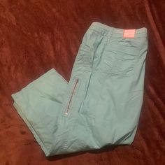 Newwithtags Chicos ‘The Ultimate Fit’ Crop Pants Ladies Size 3 High Quality Cheap Blue Capris With Elastic Waistband, Black Capri Pants, Wide Leg Crop Pants, Cropped Linen Pants, Black Slacks, Ponte Pants, How To Hem Pants, Crop Pants, Ankle Length Pants