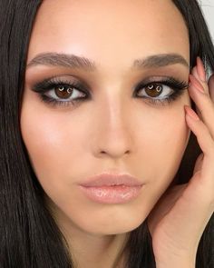 Wedding Dark Makeup, Smokey Eye Makeup On Brown Eyes, Soft Dark Glam Makeup, Soft Brown Smokey Eye Bridal, Dark Glam Wedding Makeup, Dark Wedding Make Up, Cool Smokey Eye, Smokey Soft Glam, Dark Eyes Makeup Look