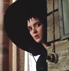 Lydia Deetz Icon, Lydia Deetz Beetlejuice, Beetlejuice Lydia, Lydia Beetlejuice, Winona Forever, Beetlejuice Movie, Lydia Deetz, Beetle Juice, Tim Burton Films