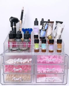 Eyelash Extensions Organization, Lash Cart Organization Ideas, Nail Salon Ideas At Home, Eyebrow Studio Ideas, Esthetician Storage Ideas, Lash Organization Ideas, Lash Cart Ideas, Brow Studio Decor, Lash Cart Set Up