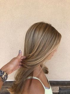 Almond Brown Hair With Blonde Highlights, Kinda Blonde Hair, Honey Blonde Partial Balayage, Darker Blonde Highlights, Old Money Blonde Hair Balayage, Dark Blonde Hair Lowlights, Lowlights On Dark Blonde Hair, Hair Highlights For Dirty Blonde Hair, Toasted Coconut Blonde Hair