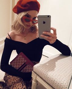 Red Beret Outfit, How To Style A Beret, Elsa Hosk Style, Beret Outfit, Red Beret, Green Beret, Elsa Hosk, Parisian Style