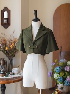 This price includes a top only, others are not included.   	 		 			Size 			S 			M 			L 			XL 			2XL 		 		 			Shoulders 			38 			39.5 			41 			42.5 			44 		 		 			Bust 			86 			92 			98 			104 			110 		 		 			Full Length 			37 			38 			39 			40 			41 Sherlock Holmes Fashion, Green Witch Style, Green Cropped Fitted Outerwear, Fitted Khaki Tops With Buttons, Irish Style Fashion Women, Alchemist Clothes, Apothecary Outfit, Rogue Clothes, Forest Green Clothes