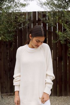 Jenni Kayne Fisherman Sweater, Oversized Cable Knit Cotton Cardigan, Jenni Kayne Sweater, Cream Fishermans Sweater, Jenni Kayne Everyday Sweater, Denim Dresses, Jenni Kayne, Cotton Pullover, Street Style Looks