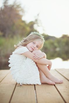 Little girl photo shoot Portret Feminin, Children Photography Poses, Hope Photography, Toddler Photos, Shotting Photo, Photographie Portrait Inspiration, Foto Tips