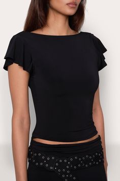 Our Soffiano Top has a fitted matte jersey bodice that sits just above the hips with a slightly draped back, and a boat neck with ruffled cap sleeves. Composition: 92% Polyester, 8% Spandex Dani is wearing a size S and is 5'10" with a 32" bust, 35" hips, and 25" waist Danielle Guizio, Shop Clothes, Boat Neck, Women's Shirt, Dream Closet, Cap Sleeves, Bodice, Top Shirt, Shopping Outfit