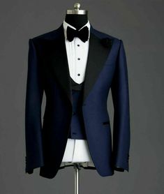 Men Blue Suits Designer Wedding Dinner Party Wear Tuxedo Suits(Coat+Pant+Vest) #Handmade #3Piece #Wedding Blue Groomsmen Suits, Designer Tuxedo, Navy Tuxedos, Terno Slim, Blue Tuxedo, Blue Suit Men, Dinner Suit, Blue Tuxedos, Wedding Suits Groom