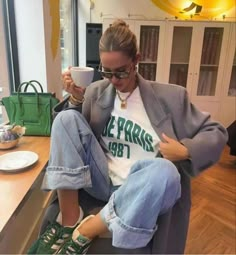 Adidas Gazelle Outfit, Sneaker Outfits, Green Sneakers, Outfit Jeans, Mode Casual