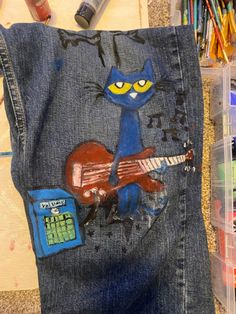 Pete The Cat Shirt Diy, Pete The Cat Outfit, Funky Clothes, Geeky Clothes, Silly Clothes, Fire Fits, Swaggy Outfits