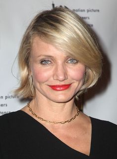 25 Flattering Short Hairstyles for Round Face Shapes Cameron Diaz Short Hair, Short Haircuts For Round Faces, Haircuts For Round Faces, Shape Face, Classic Bob, Great Haircuts