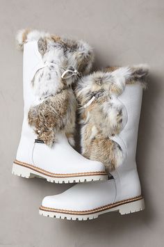 Bulky Winter Boots, Luxury Winter Knee-high Boots With Snip Toe, Winter Heels Shoes 2022, Luxury Women's Winter Wedge Boots, Stylish Winter Boots 2022, Winter Thigh Boots, Luxury Round Toe Boots With Laces, Luxury Women's Wedge Boots For Winter, Luxury Knee-high Boots With Snip Toe For Winter